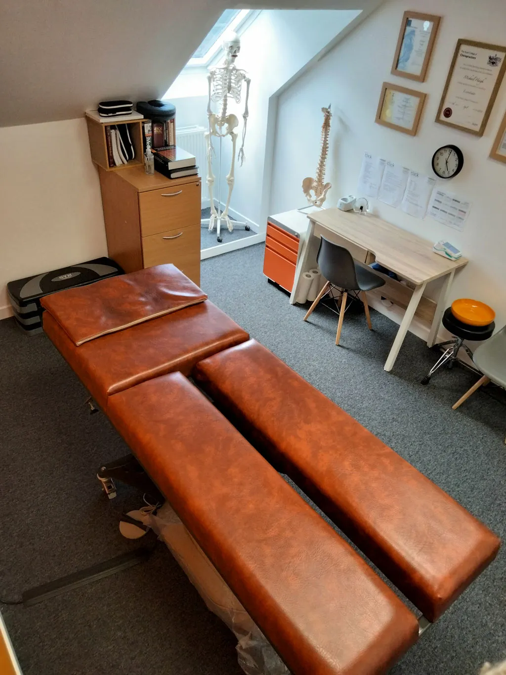 cosultation-bench